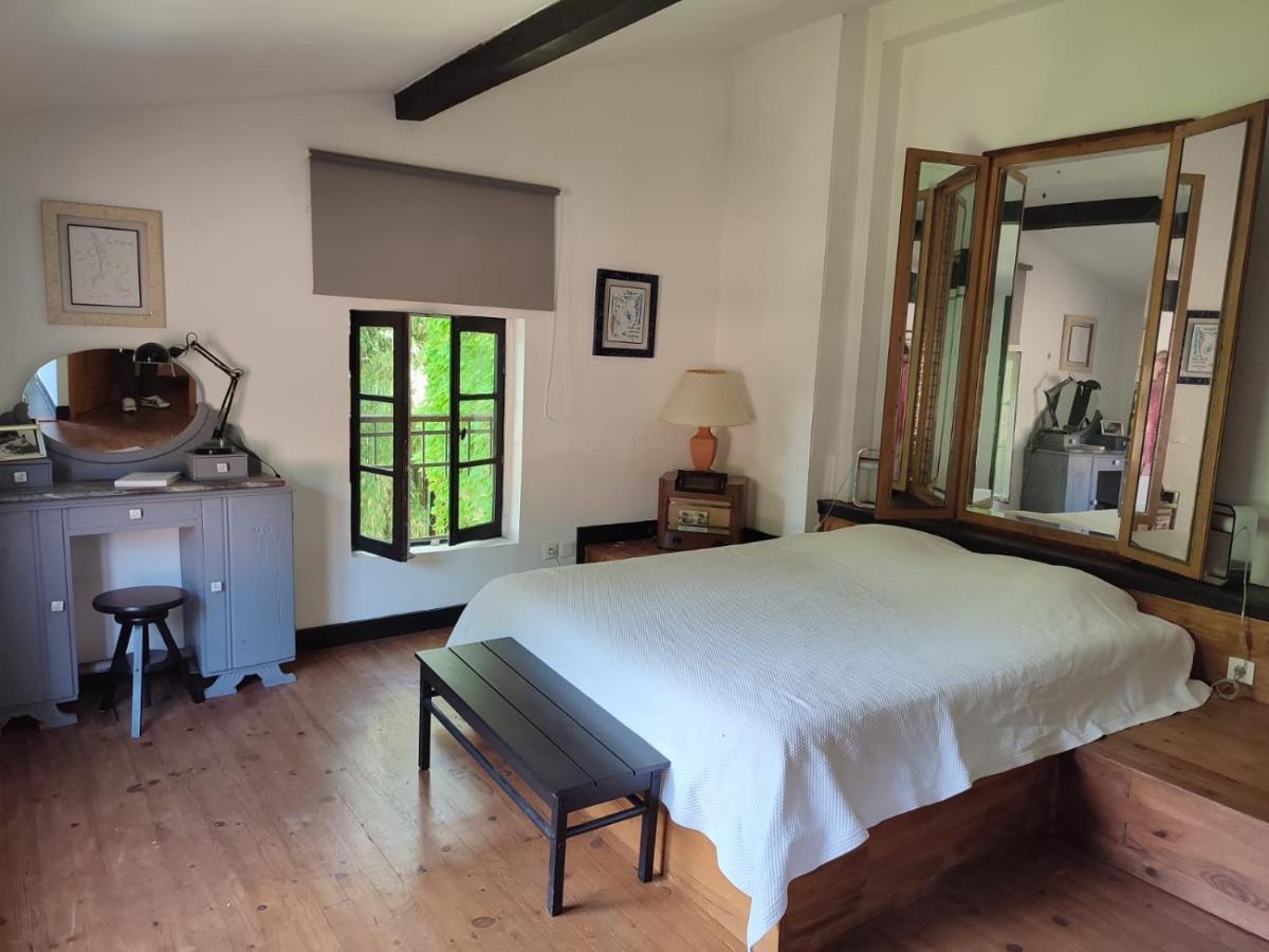 Chambre D'Hotes Le Moulin De Moulis Екстериор снимка