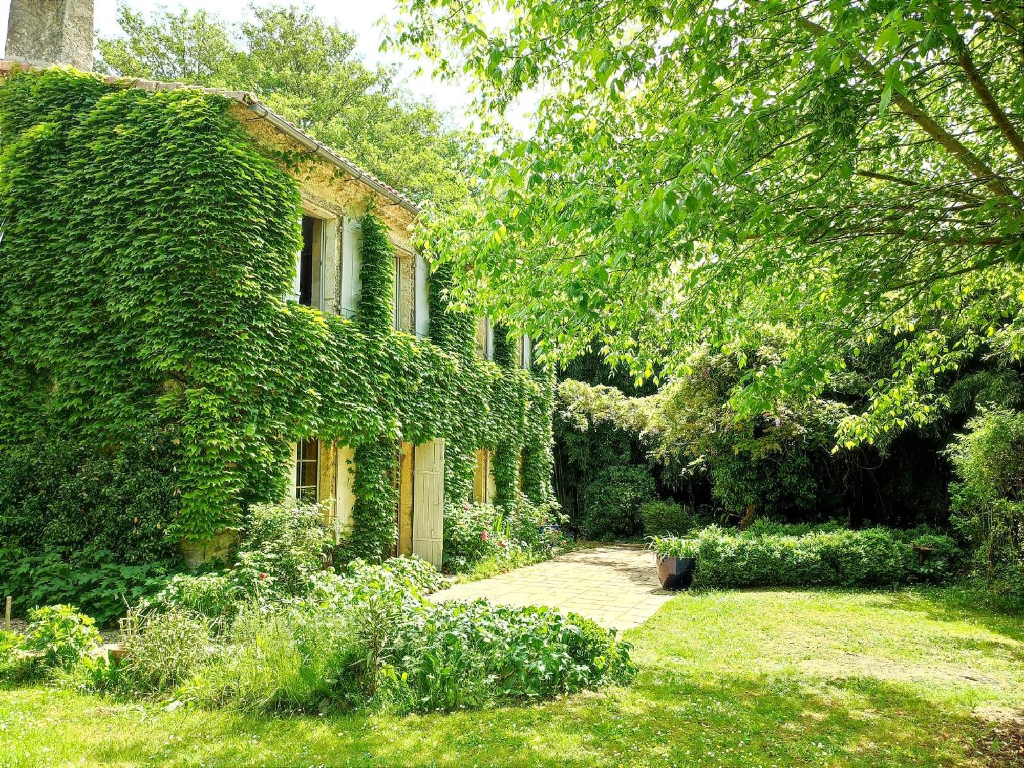 Chambre D'Hotes Le Moulin De Moulis Екстериор снимка
