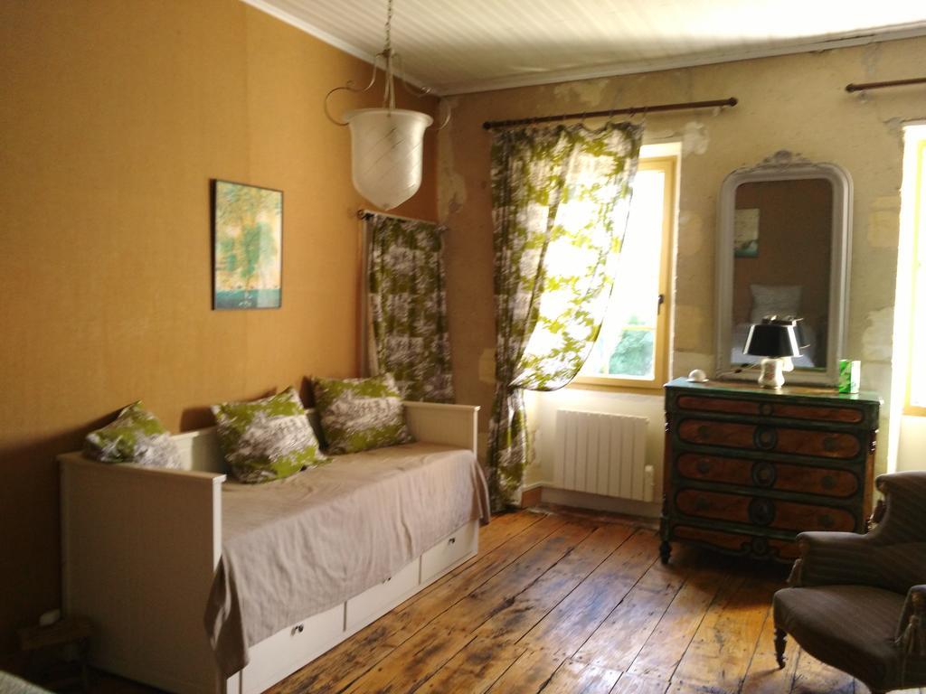 Chambre D'Hotes Le Moulin De Moulis Екстериор снимка